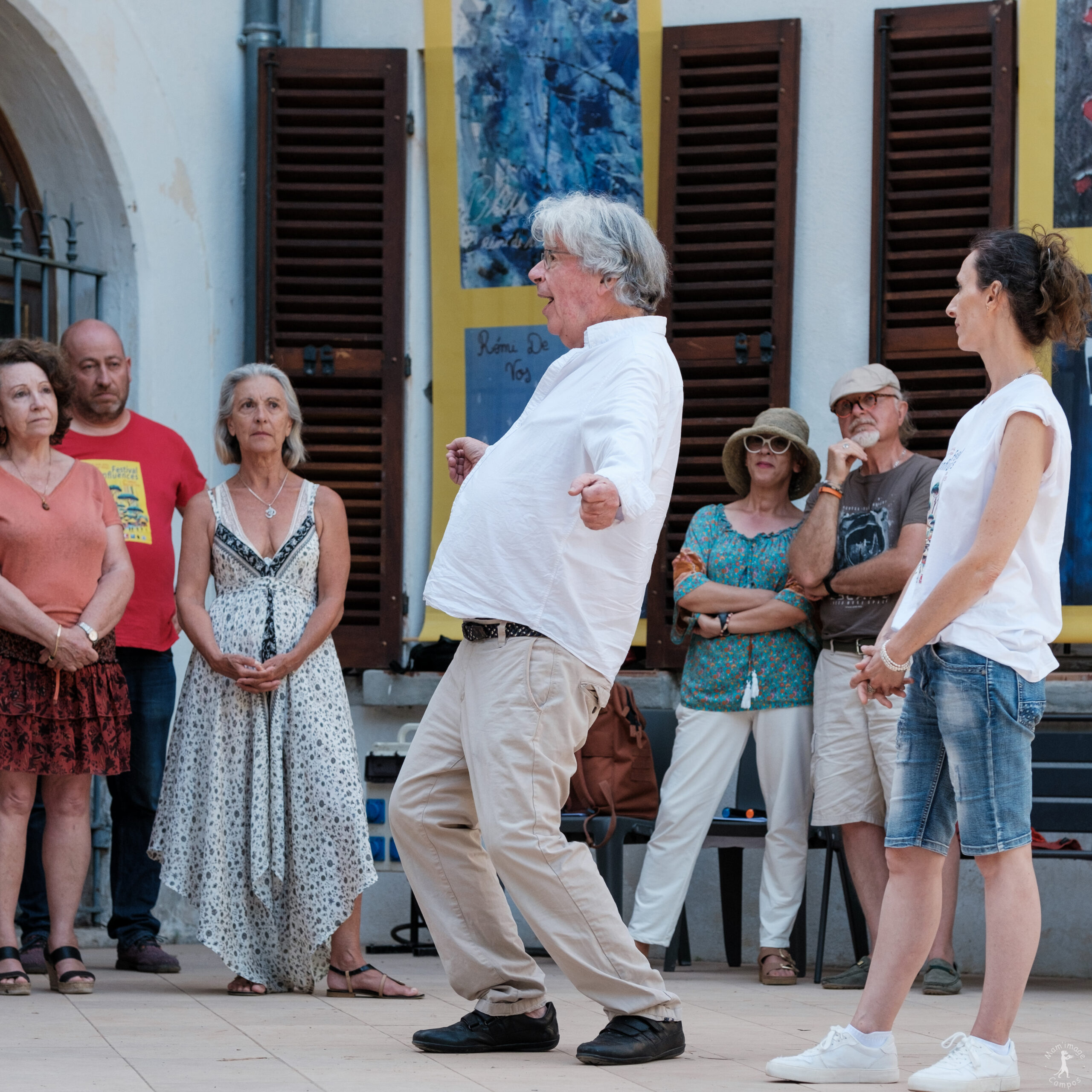 Rencontre artistique dans les jardins du Festival Confluences