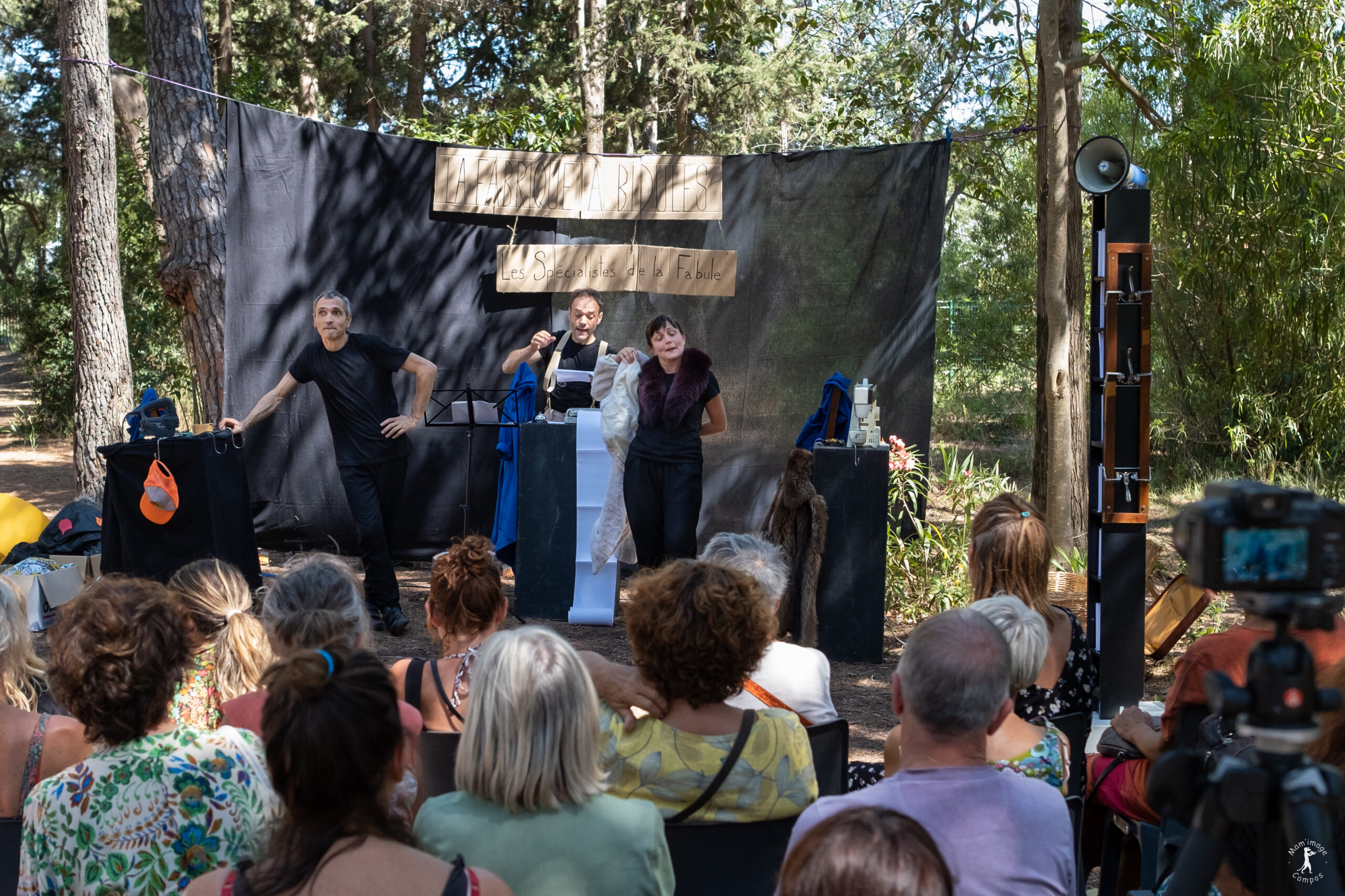 Lecture en plein air au Festival Confluences